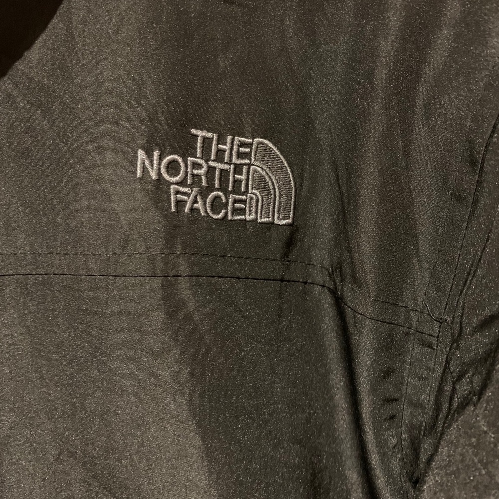 The North Face Reversible Jacket - Picture 3 of 7